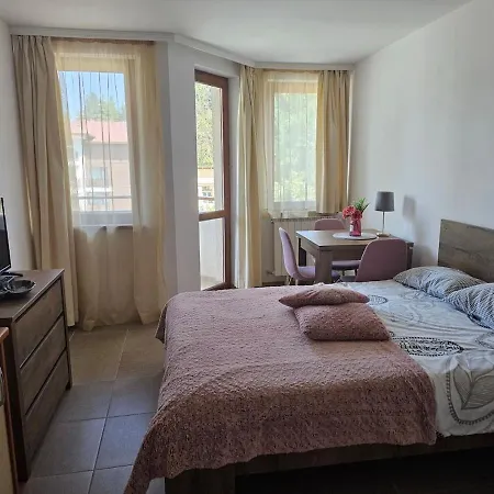 Cozy 125 In Park Апартамент